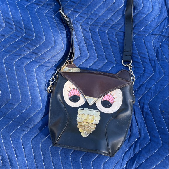 Owl Crossbody Purse - Picture 1 of 4